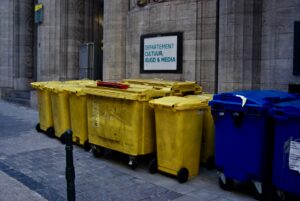 ¿Por qué tratar los residuos industriales?